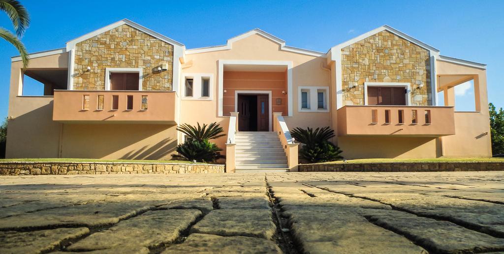 Leone Luxury Villas Каламакі Екстер'єр фото