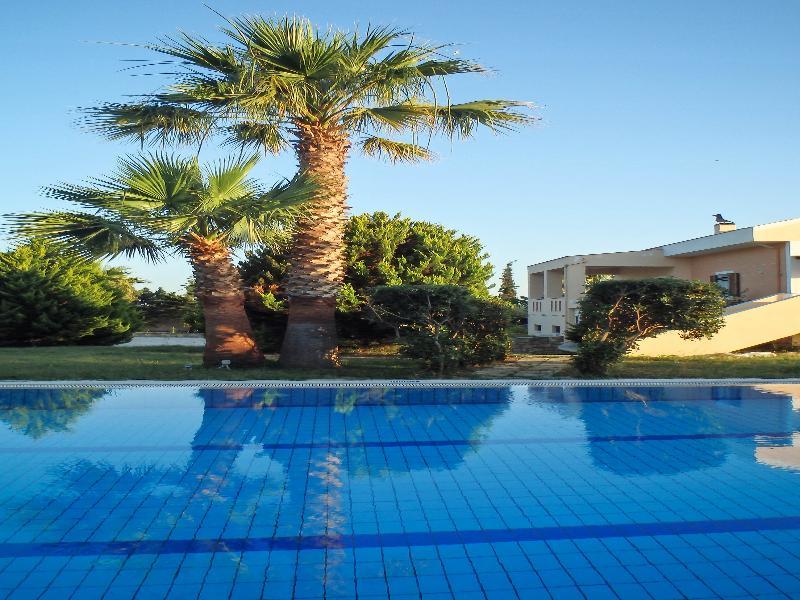 Leone Luxury Villas Каламакі Екстер'єр фото