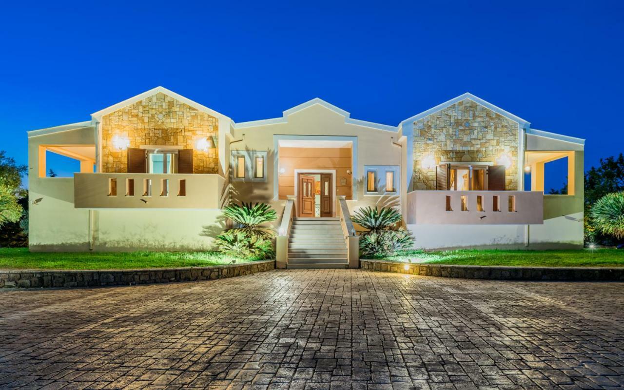 Leone Luxury Villas Каламакі Екстер'єр фото