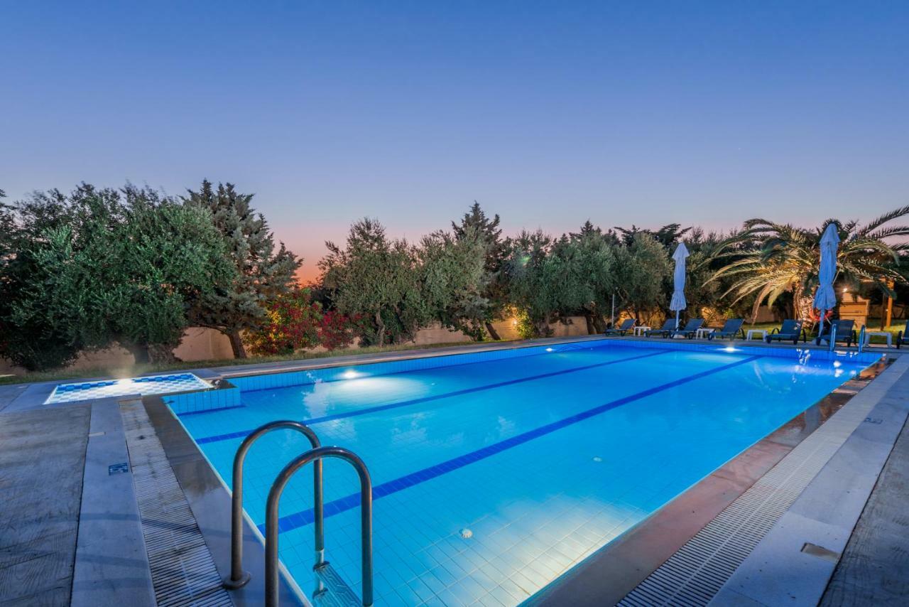 Leone Luxury Villas Каламакі Екстер'єр фото
